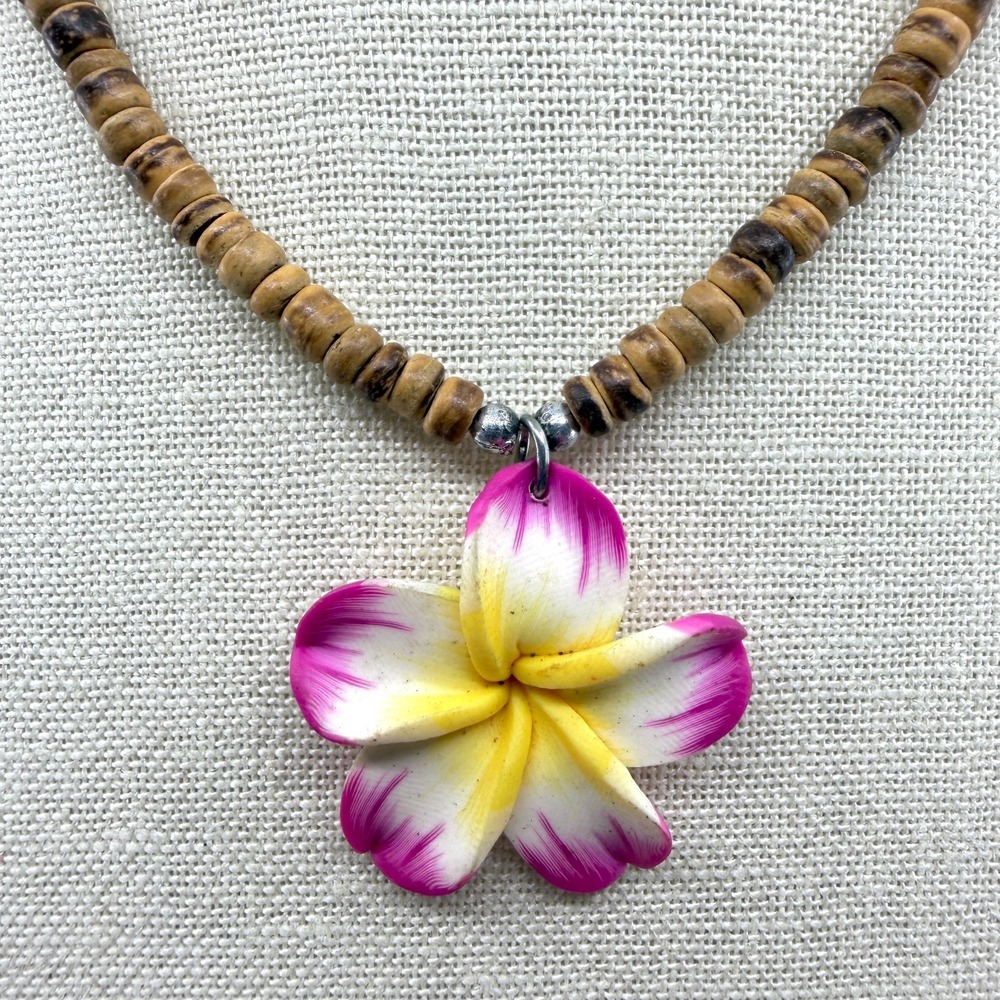 Tropical Plumeria Flower Pendant Necklace Boho Wooden Bead Beach Summer Jewelry